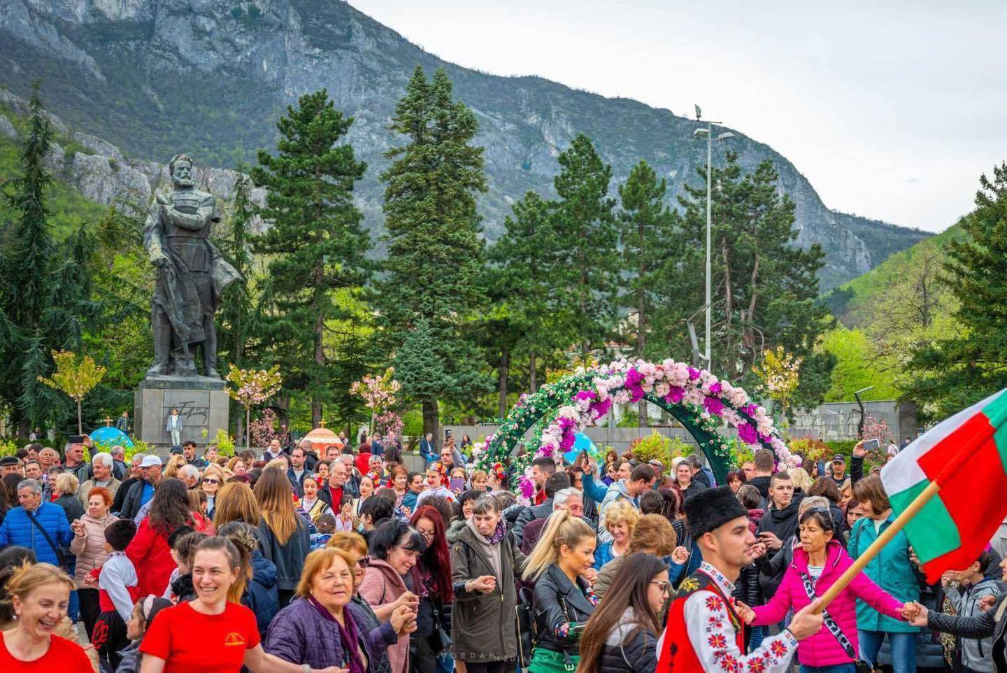 Да отбележим заедно Възкресение Христово